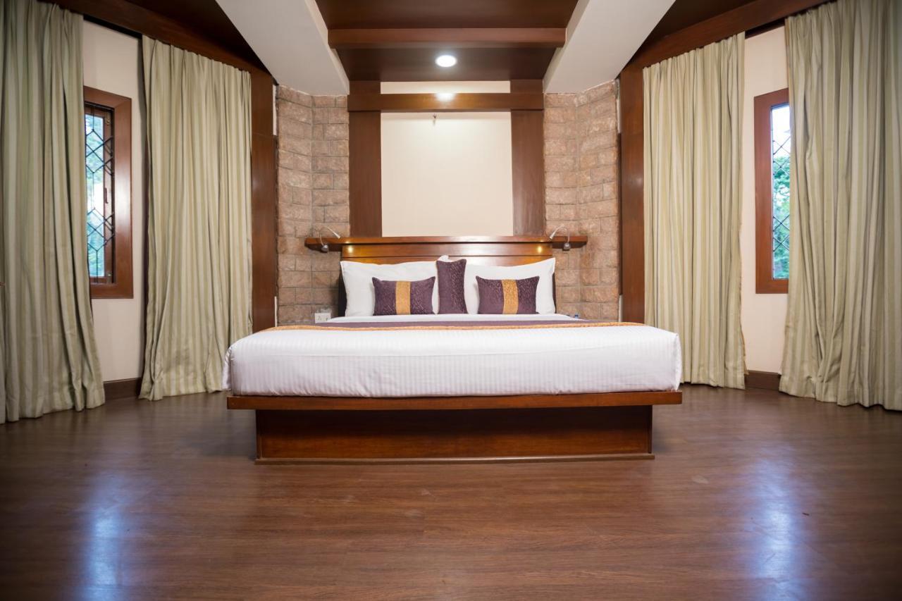 Hotel Kodai International Kodaikanal Quarto foto